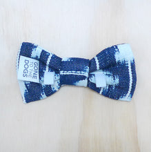 Load image into Gallery viewer, Chucho Bowtie - Indigo