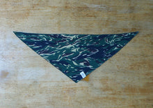 Load image into Gallery viewer, Bo Bandana - Tiger Camo